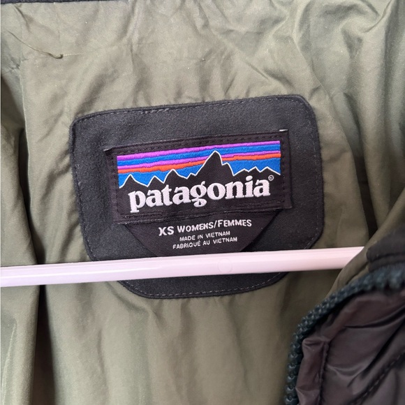 Patagonia Women’s Radalie Jacket in Green, Size XS - Picture 7 of 10